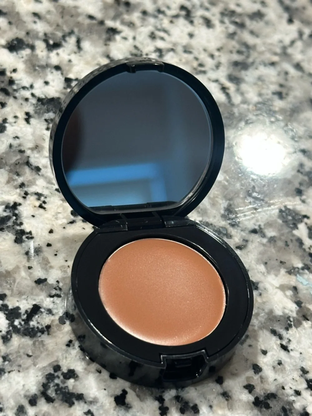 $26! BOBBI BROWN DEEP BISQUE EYE CORRECTOR POT. BRAND NEW. UNUSED. FREE SHIPPING